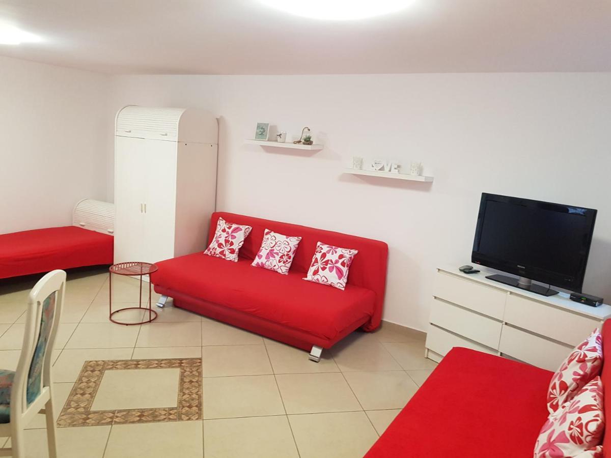 Apartamenty Junona Nad Morzem, W Domu Z Ogrodem, Obok Stegna I Jantar Junoszyno Luaran gambar