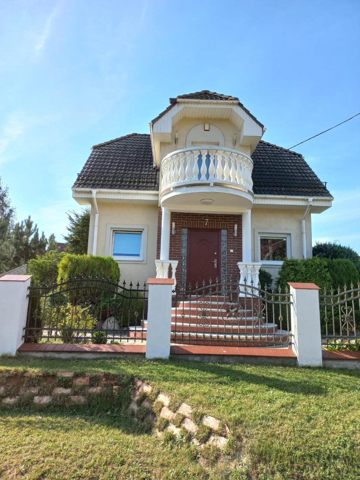 Apartamenty Junona Nad Morzem, W Domu Z Ogrodem, Obok Stegna I Jantar Junoszyno Luaran gambar