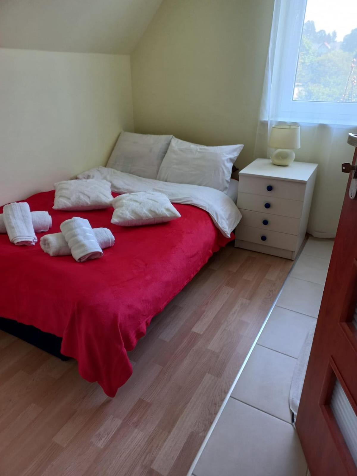 Apartamenty Junona Nad Morzem, W Domu Z Ogrodem, Obok Stegna I Jantar Junoszyno Luaran gambar